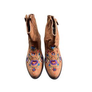 Mudd Women's Embroidered Tan Faux Suede Ankle Boots Size 9
